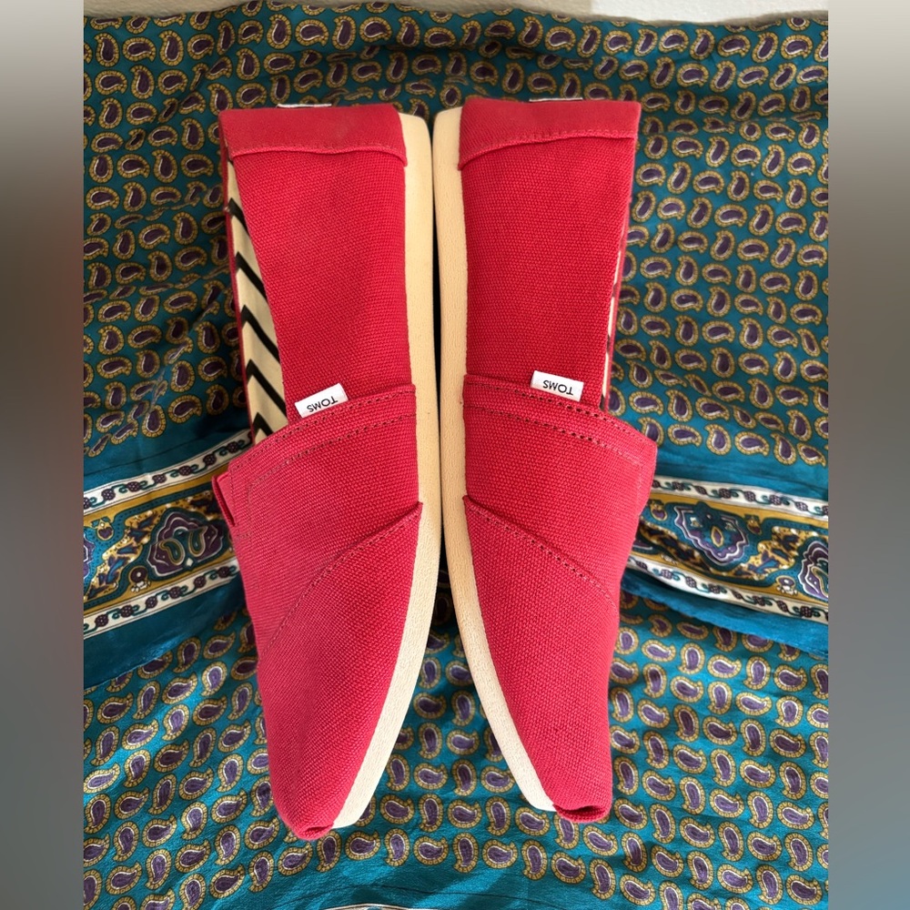 Toms Red Canvas Alpargata Slip-Ons - Picture 3 of 9